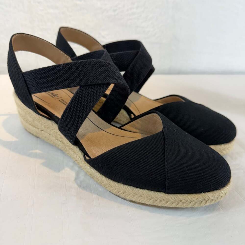 Lifestride shoes women's size 6 M espadrilles black canvas upper resort wear